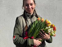 Саратовские активисты поздравили женщин-волонтёров и семьи героев с наступающим 8 Марта   