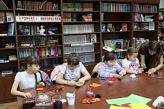 Осенние брелоки своими руками: в ДК “Корунд” прошёл детский мастер класс