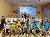 Встреча с полицейским: уроки безопасности прошли для ребят детского сада «Звёздочка»