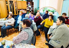 Ершовские пенсионеры марш-броском отметили День пешеходного туризма