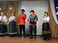 "Защитникам — Слава!" - артисты Дворца культуры провели выездные концерты