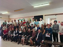 Ко Дню учителя старшеклассники подготовили праздничное поздравление