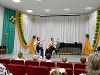Ученики отделения народных инструментов подготовили концерт для родителей