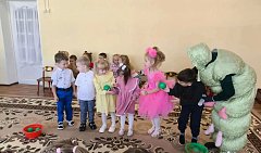 День рождения ребят отмечает детский сад