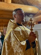 Отец Александр освятил воду на Крещение Господне 