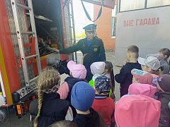 В  шиханском детском  саду  отметили  День  пожарной  охраны