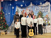 Новогодний концерт "В гостях у сказки" подготовили ученики Детской школы искусств