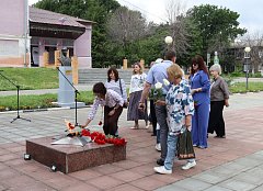 Митинг-реквием прошел на площади у Вечного огня в День памяти и скорби