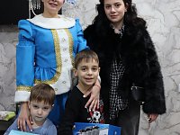 «Елка желаний»: радость и полезные подарки для детей