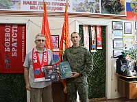 Книгу Памяти передали представителям воинских частей 