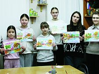 Вдохновение акварелью: мастер-класс раскрыл секреты живописи во Дворце культуры