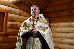 Отец Александр освятил воду на Крещение Господне 