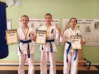 В спортивной школе прошли соревнования на лучшую растяжку и гибкость среди спортсменов Киокусинкай