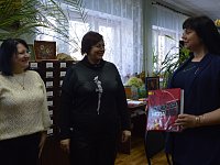 В дар городской библиотеке передана книга о советской моде