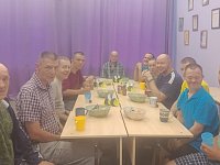 "Посидим рядком, попьем чай с медком": Медовый Спас отметили в Шиханском дом-интернате