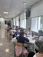 Первоклассники посетили с экскурсией войсковую часть
