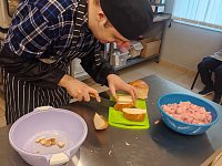 Рецепт успеха: в Энгельсе в рамках реализации нацпроекта  открылась профессиональная кухня для особых поваров