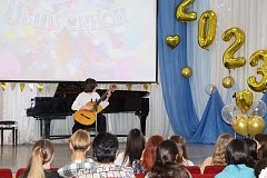 Свидетельства об окончании школы искусств вручили шиханским выпускникам