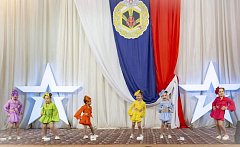 "Защитникам — Слава!" - артисты Дворца культуры провели выездные концерты