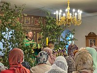 В храме в честь иконы Божией Матери "Скоропослушница" отпраздновали Святую Троицу