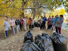 В Шиханах продолжается осенняя санитарная уборка улиц