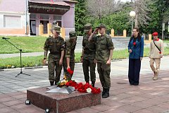 Митинг-реквием прошел на площади у Вечного огня в День памяти и скорби