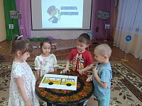 «Движение безопасности» с инспектором по пропаганде безопасности дорожного движения отдела Госавтоинспекции в детском саду «Звездочка»