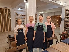 Шиханские школьники посетили мастер-класс в гончарной мастерской