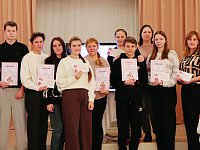 Интеллектуальный баттл ко Дню Матери:  семьи сразились за звание лучших знатоков