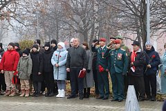 В день рождения Героя России Александра Потапова в городе прошёл памятный митинг 