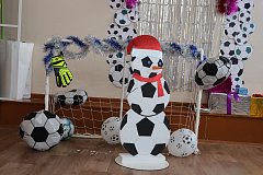 Шиханская школа встречает Новый год в футбольном стиле