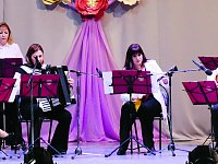 «Мама… чьё сердце не имеет границ»: Праздничный концерт ко Дню матери во Дворце культуры «Корунд»