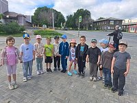 Целевая экскурсия для дошколят прошла к перекрестку города